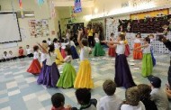 رقص ایرانی در مدرسه آمریکایی